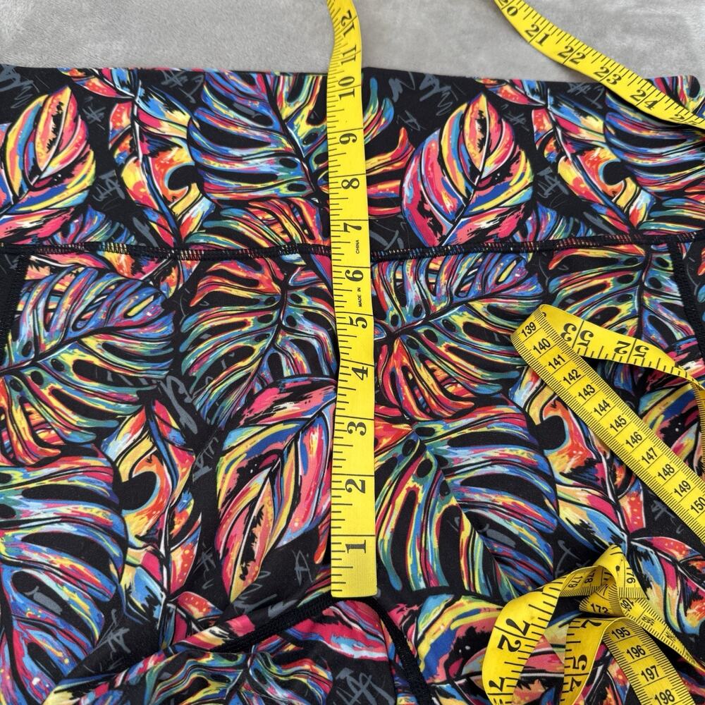 CVG Shorts Womens Tropic Like Its Hot Constantly Varied Gear Pockets Vibrant - Picture 5 of 9